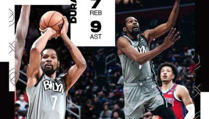 星空体育官网下载入口-NBA本赛季得分新高诞生！单核KD爆砍51分扛起球队